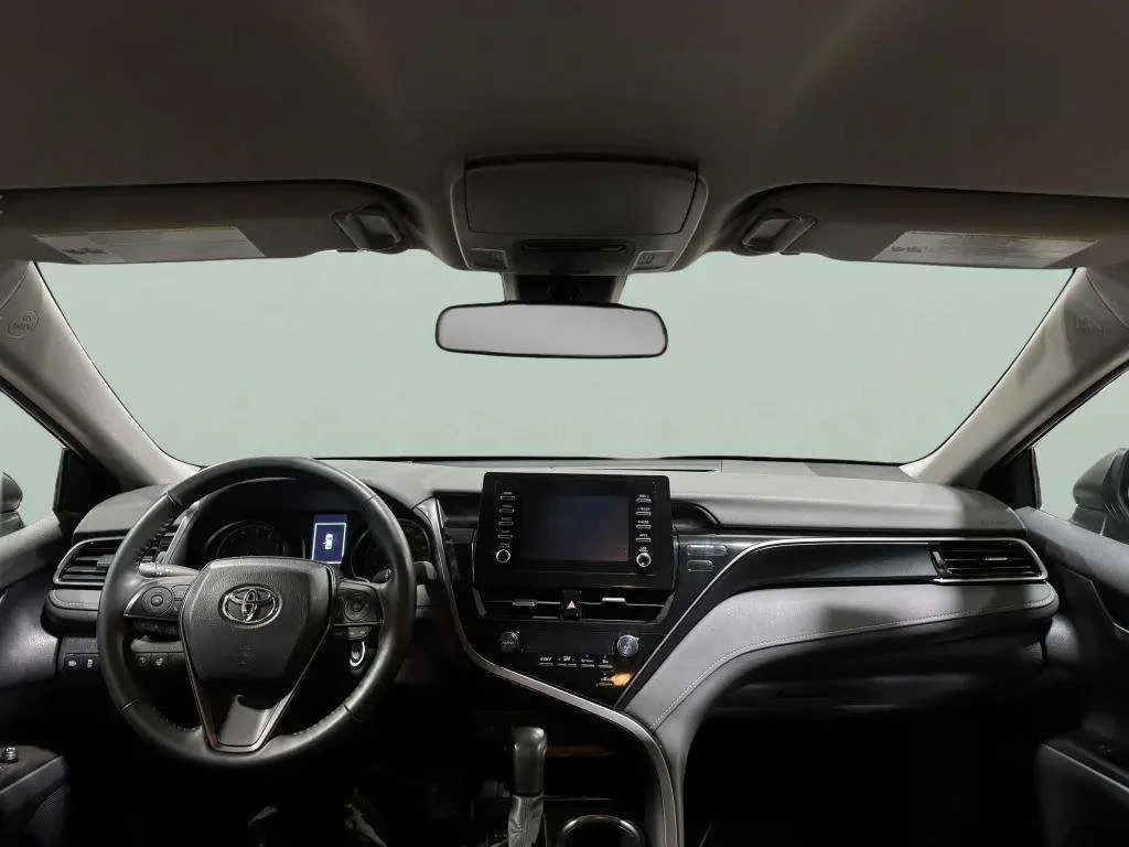 2024 Toyota Camry SE - Photo 9