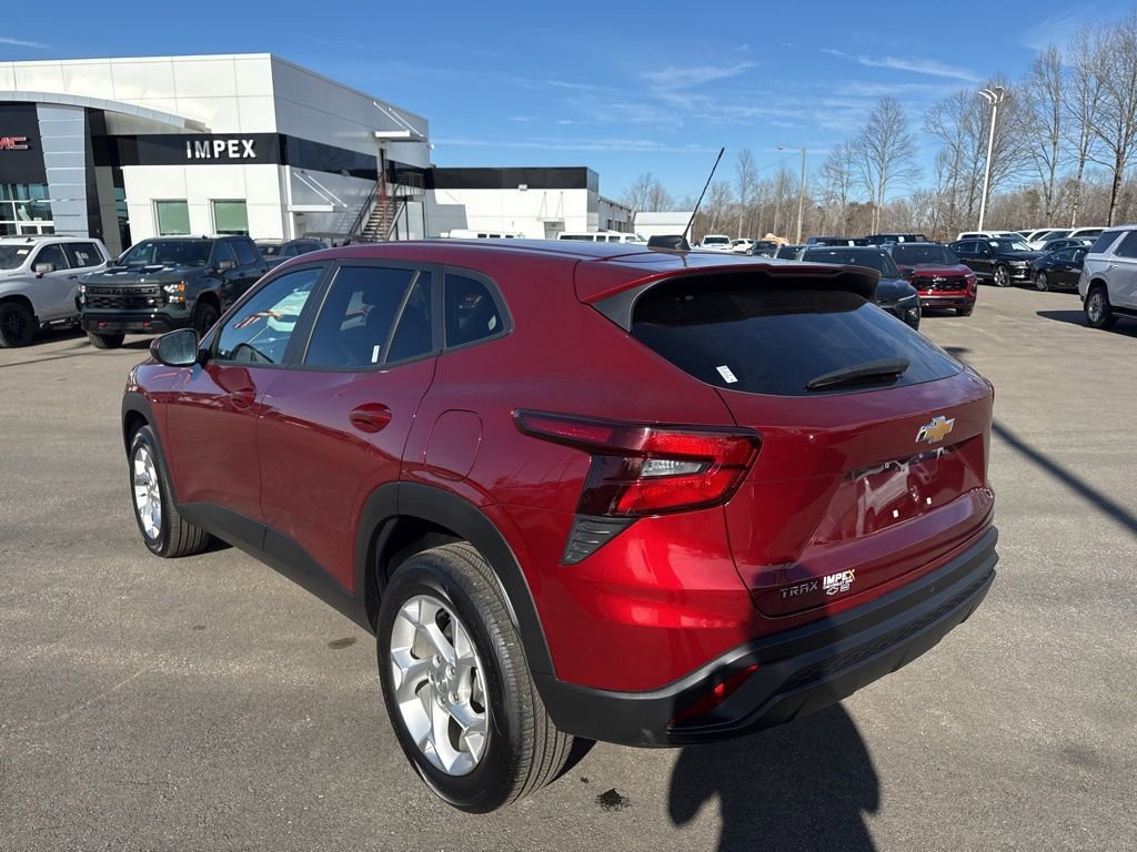 View vehicle photo 3