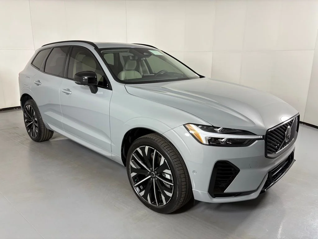 New 2026 Vapour Grey Volvo Ultra image 2