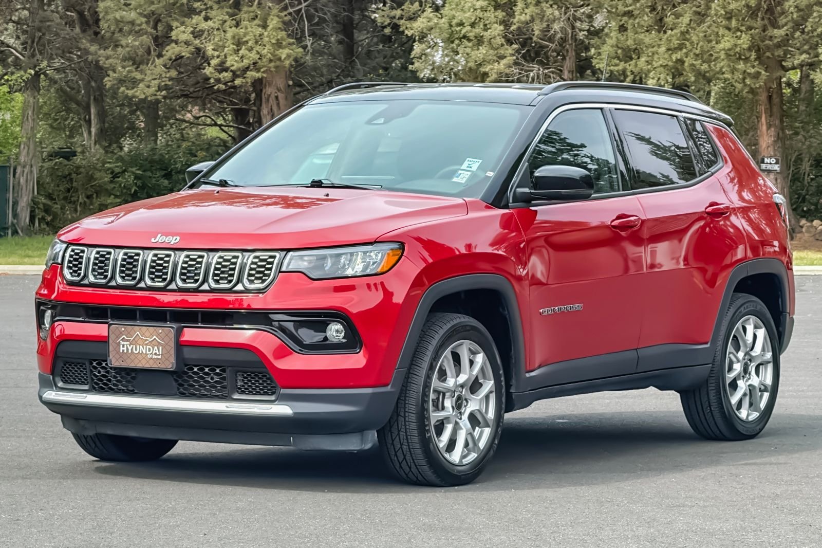 Used 2025 Red Jeep Limited image 9