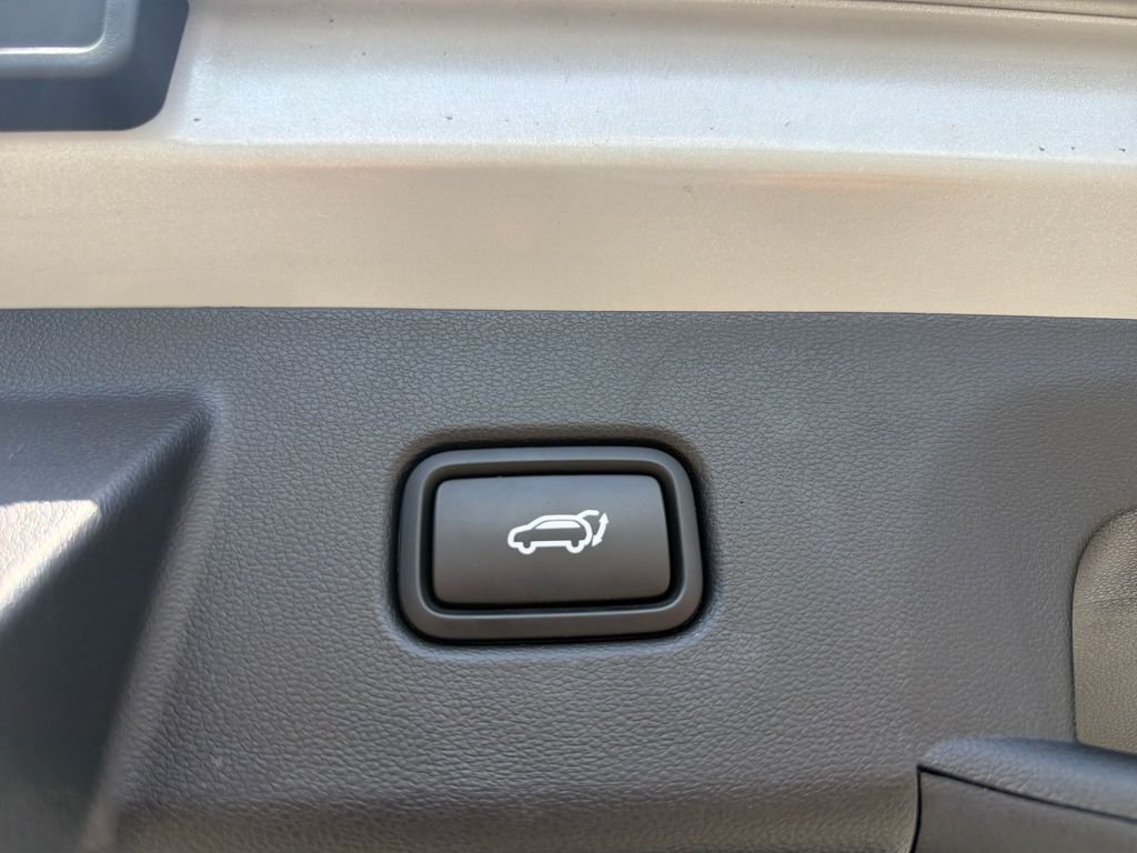 Used 2024 Silver Hyundai SEL image 11