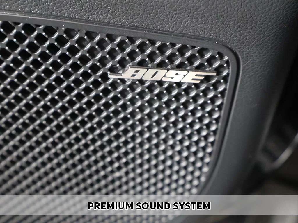 Used 2022 Black Hyundai Limited image 5
