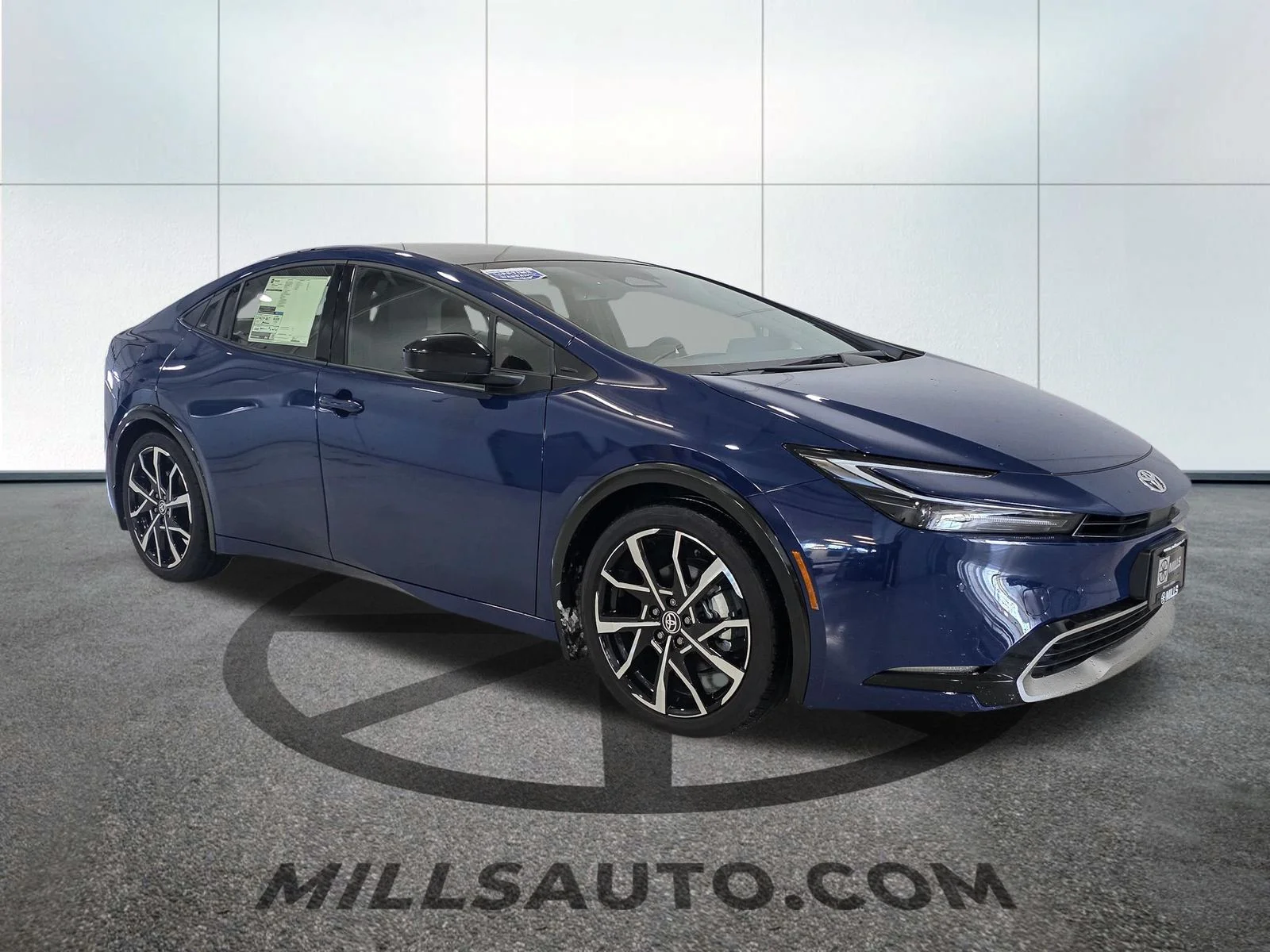 2026 Toyota Prius Plug-in Hybrid XSE - Photo 10