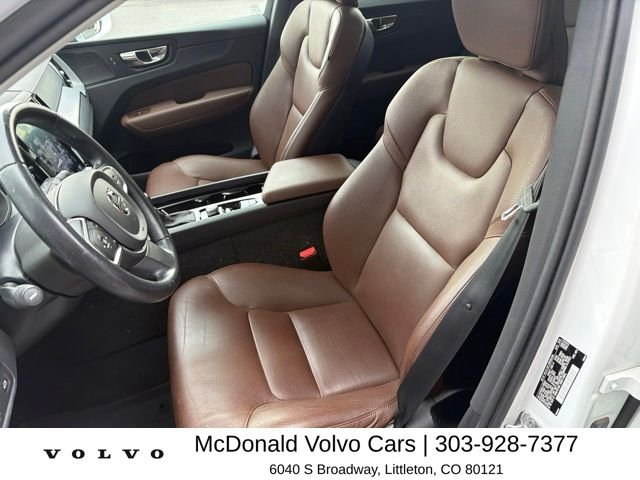 Used 2020 White Volvo T5 Momentum image 6