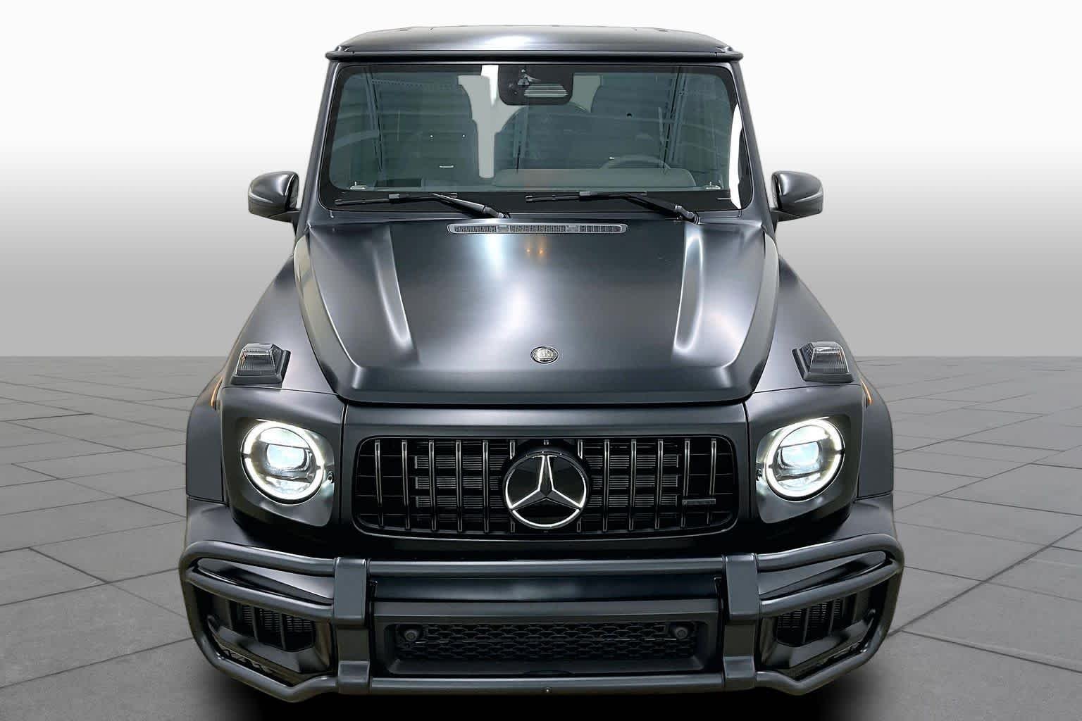 New 2027 MANUFAKTUR Night Black Magno Mercedes-Benz AMG® G 63 image 3