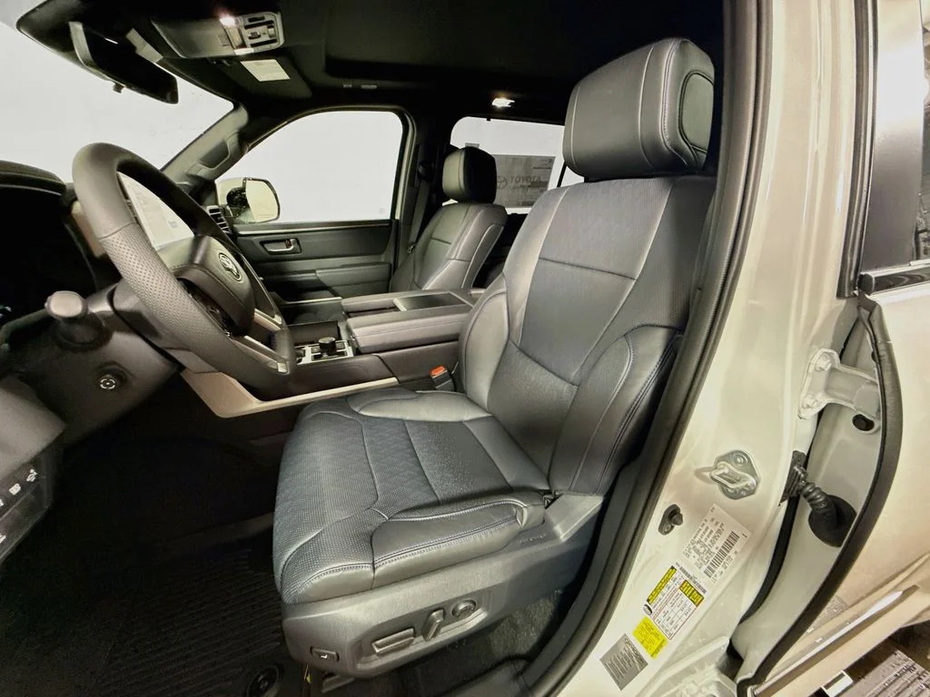 New 2026 Wind Chill Pearl Toyota Platinum image 20
