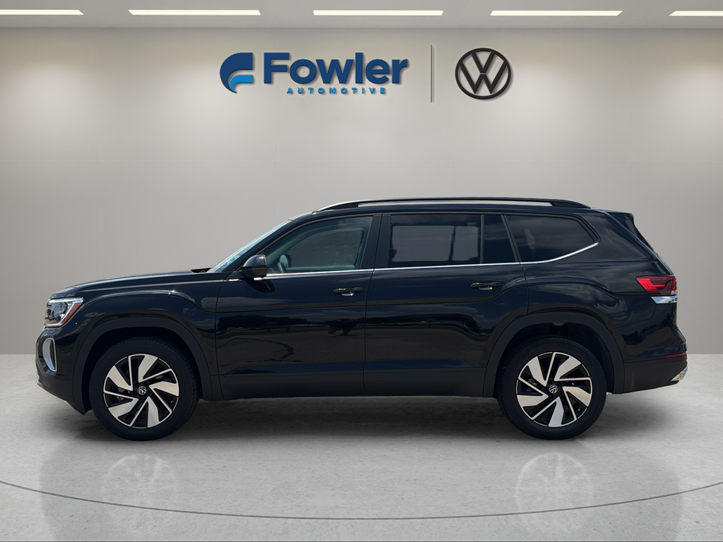 New 2026 Black Volkswagen 2.0T SE w/Technology image 4