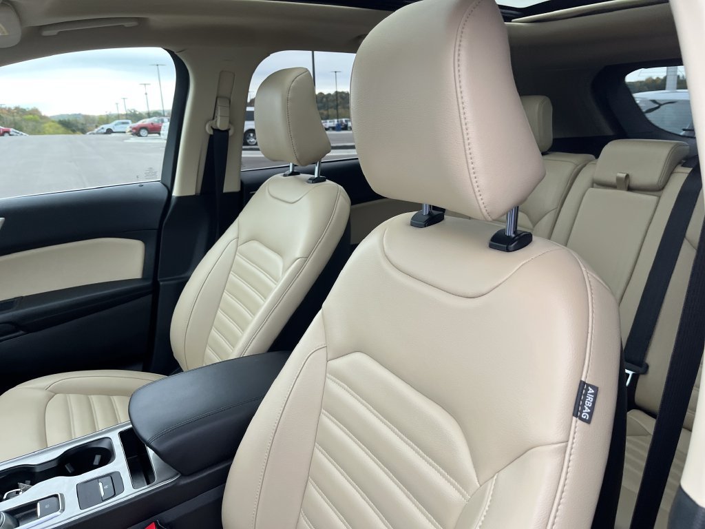 Used 2023 White Ford SEL image 12