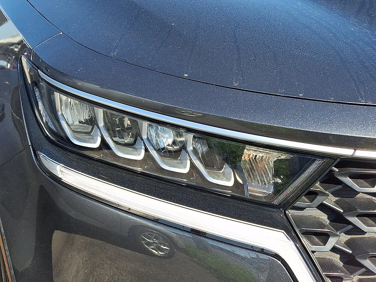Certified Used 2023 Gray Kia LX image 8