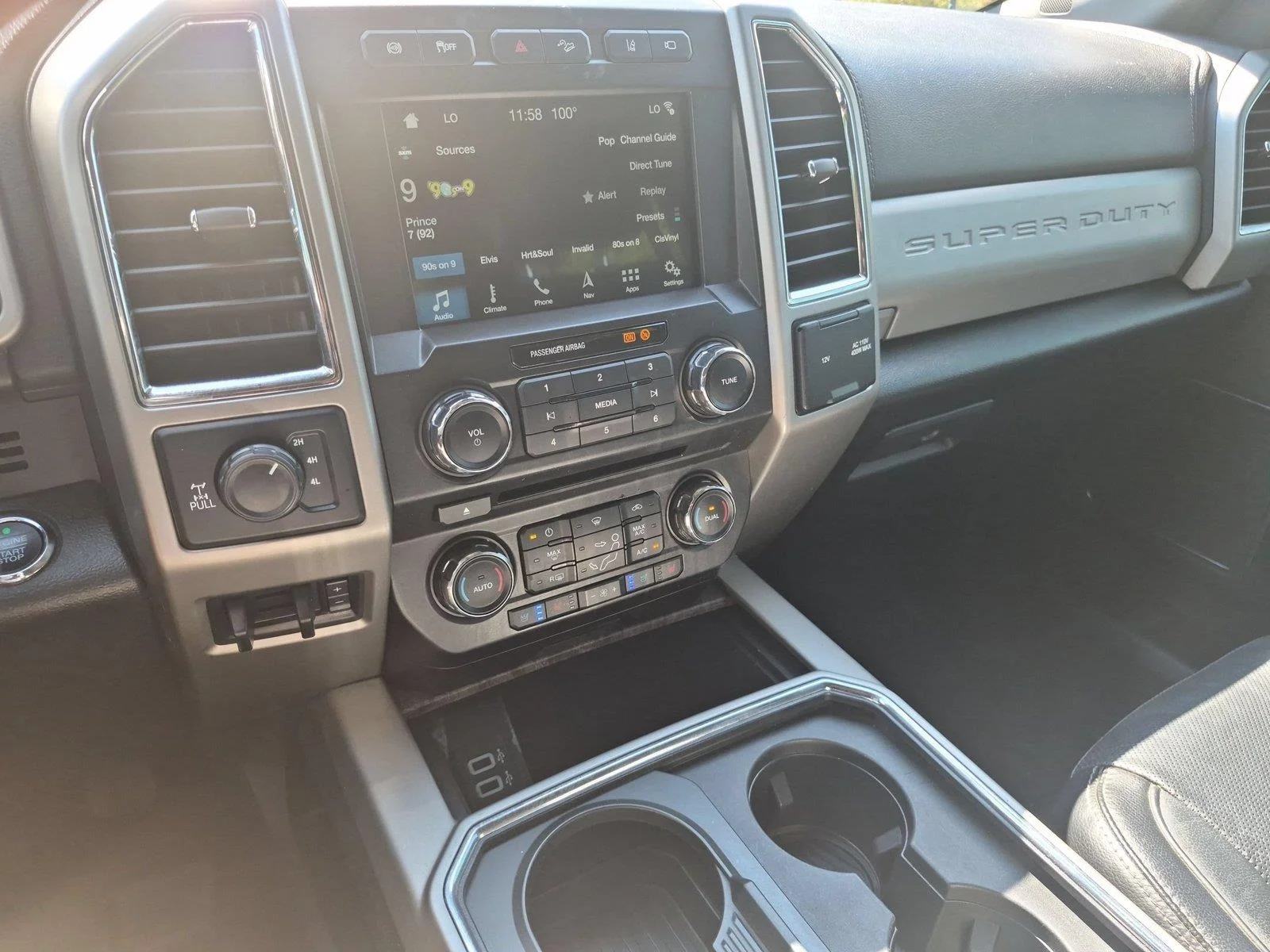 Used 2018 Stone Gray Metallic Ford LARIAT image 23