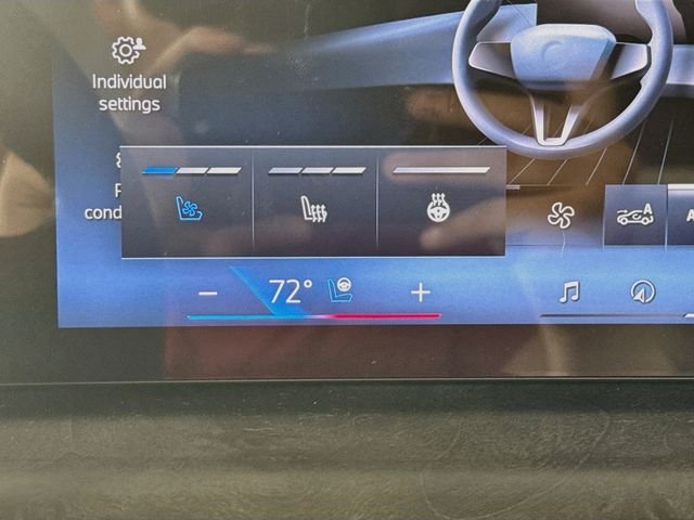 Used 2027 White Metallic BMW xDrive40i image 20