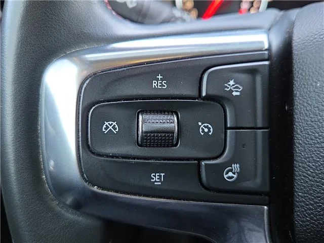 Used 2023 Black Chevrolet RS Front-Wheel Drive image 18