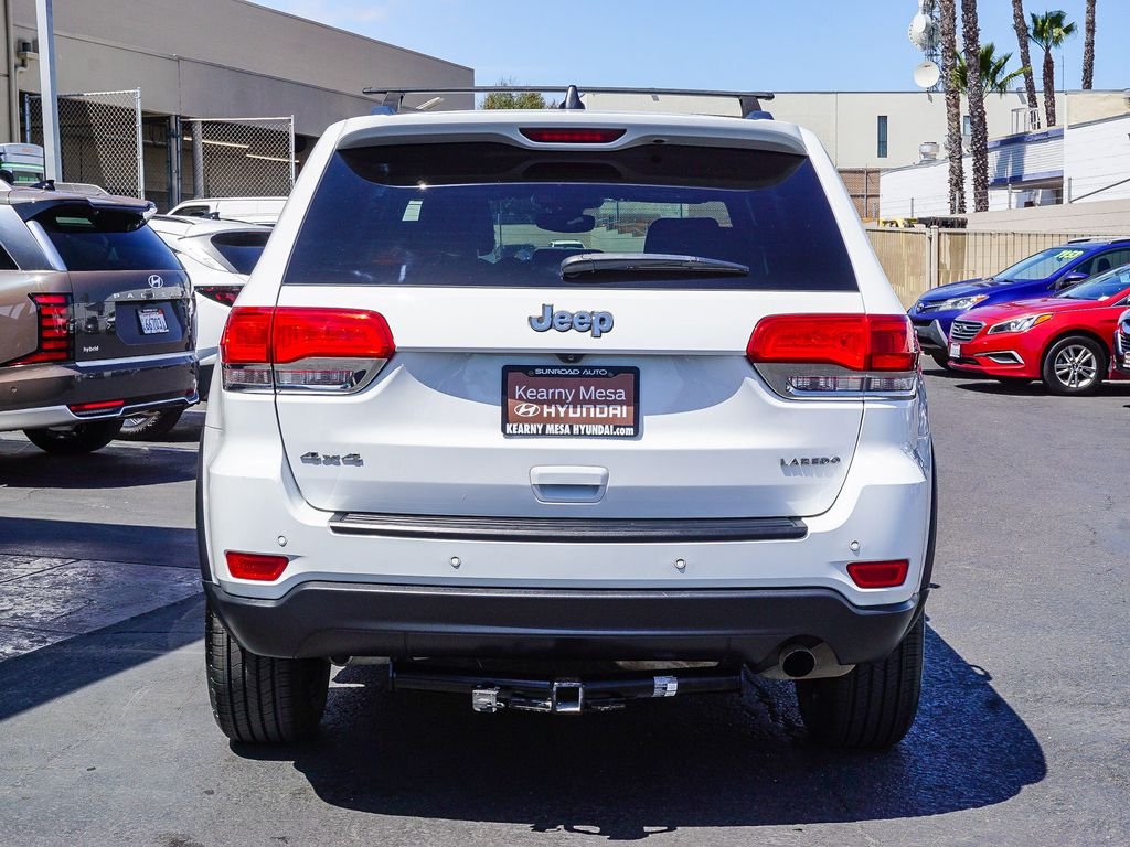 Used 2019 White Jeep Laredo E image 6