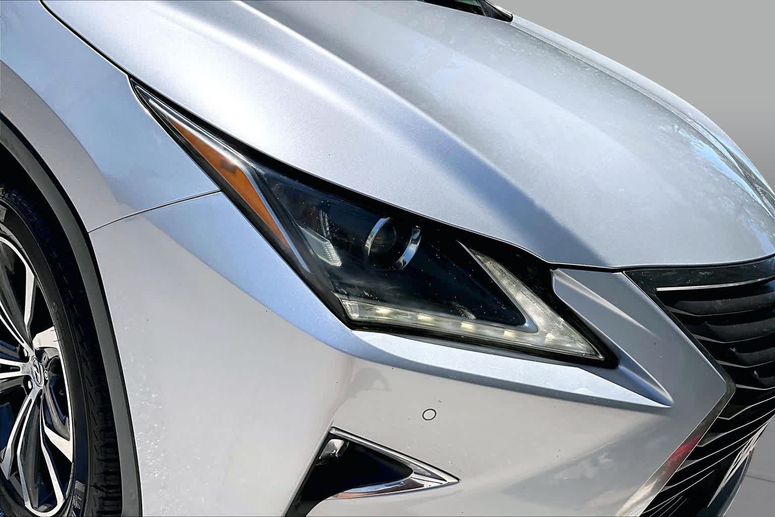 Used 2016 Silver Lining Metallic Lexus  image 28