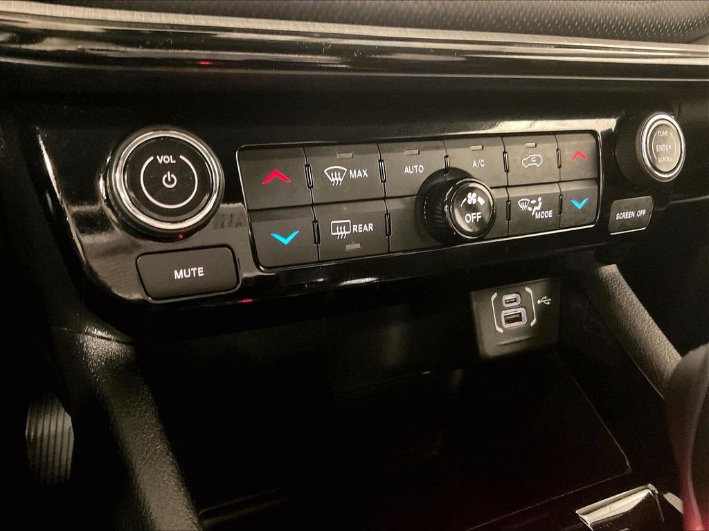Used 2022 Black Jeep Trailhawk image 25