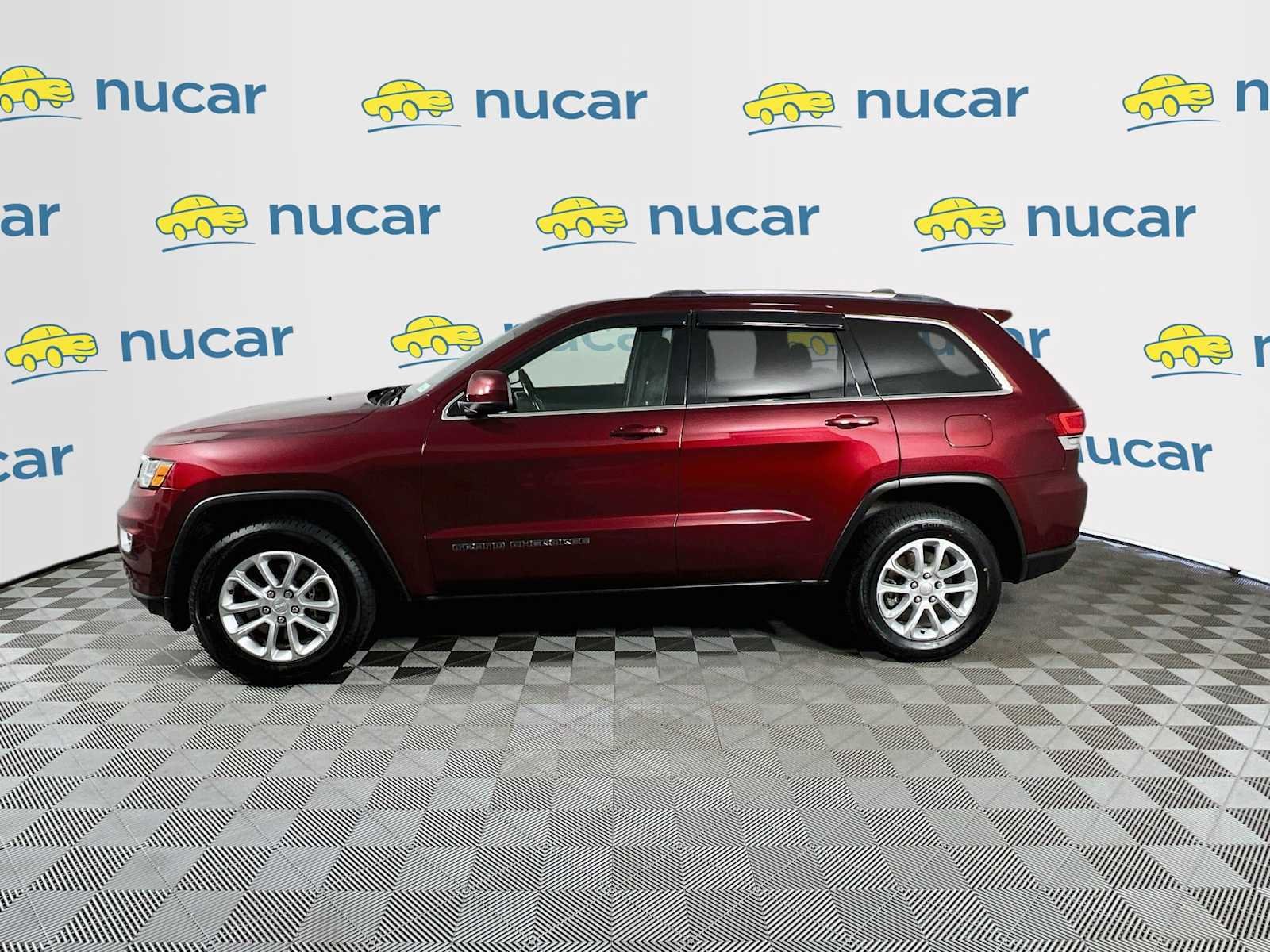 Used 2021 Velvet Red Pearlcoat Jeep Laredo E image 4