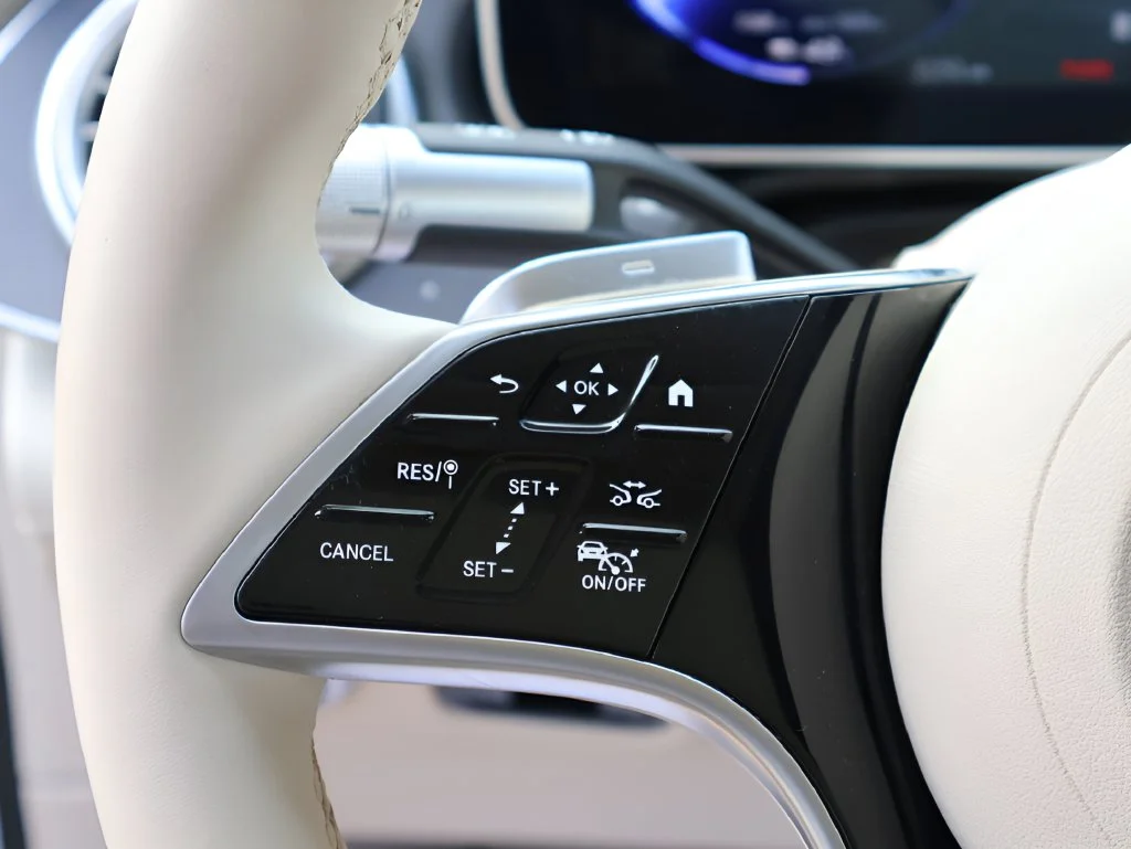 Used 2023 MANUFAKTUR Diamond White Metallic Mercedes-Benz 450 image 32