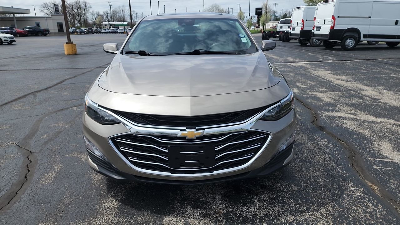 Used 2024 Gray Chevrolet LT image 3