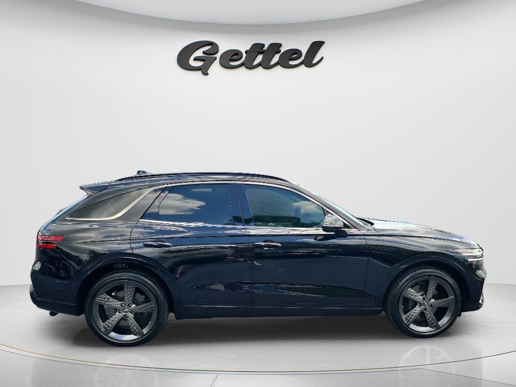 Used 2025 Black Genesis 3.5T Sport image 4