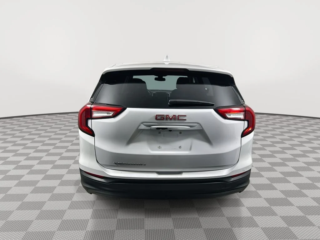 2024 GMC Terrain SLE - Photo 7
