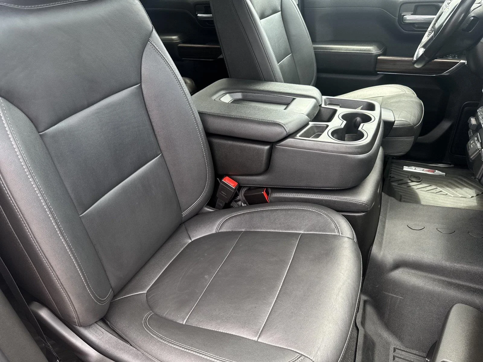 Used 2021 BLACK Chevrolet LT image 31