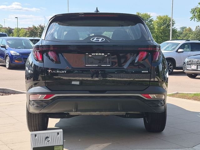 Used 2023 Black Hyundai SE image 6