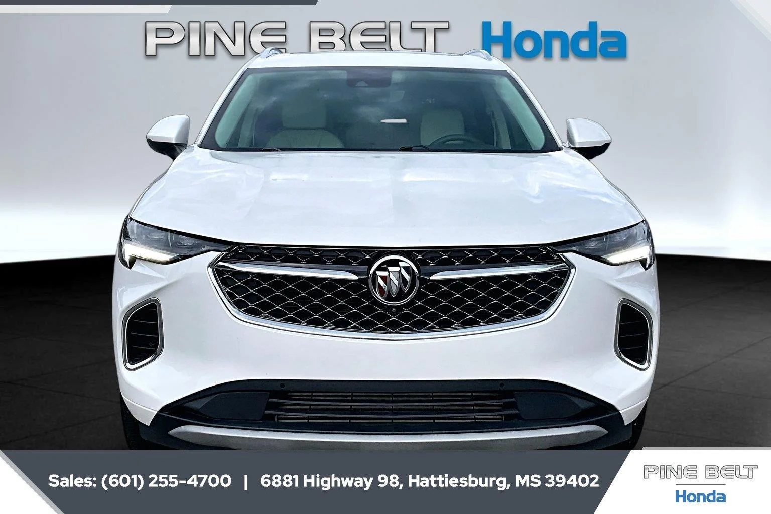 Used 2023 White Frost Tricoat Buick Avenir image 3