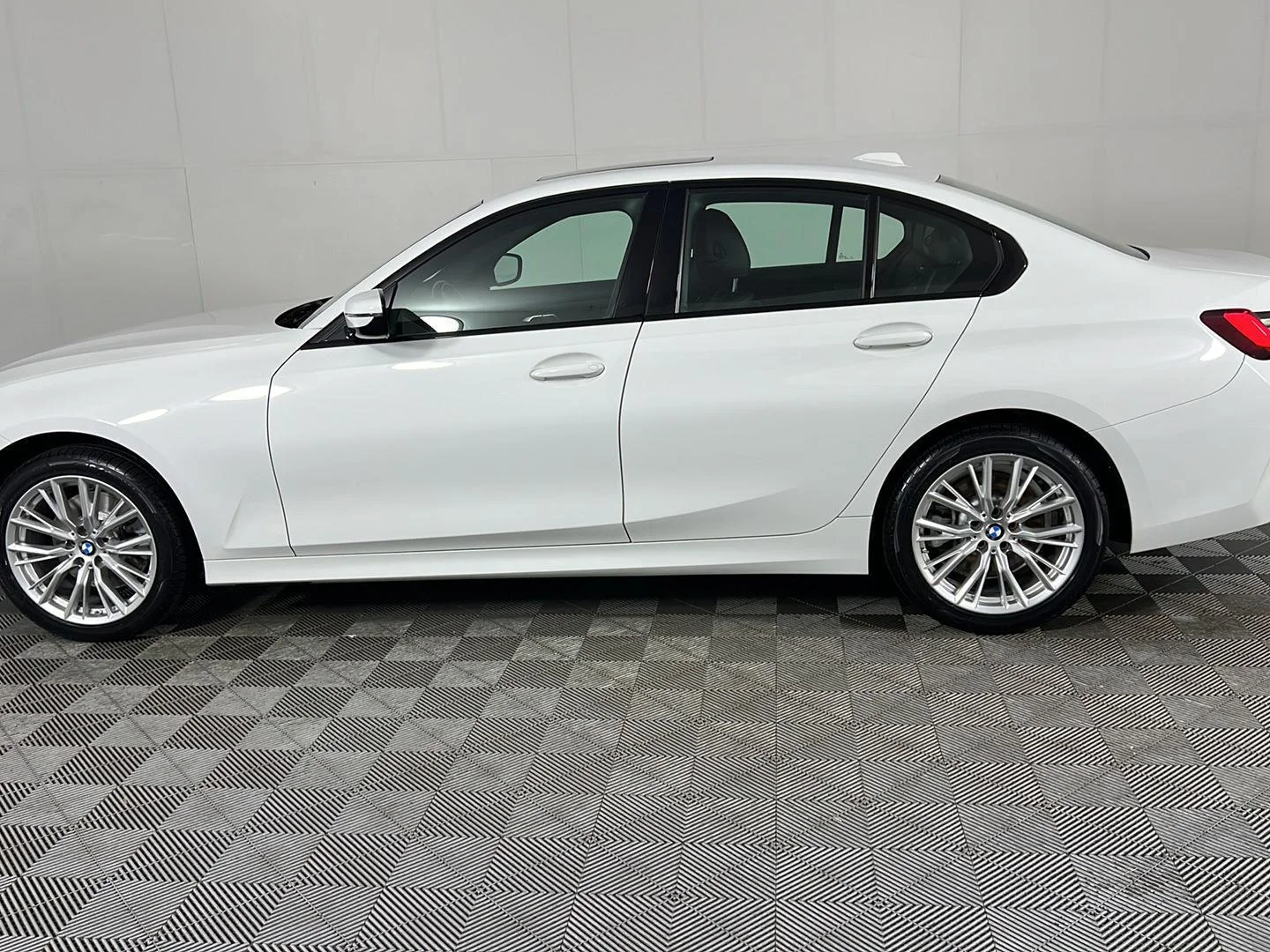 Used 2023 Alpine White BMW 330i xDrive image 12