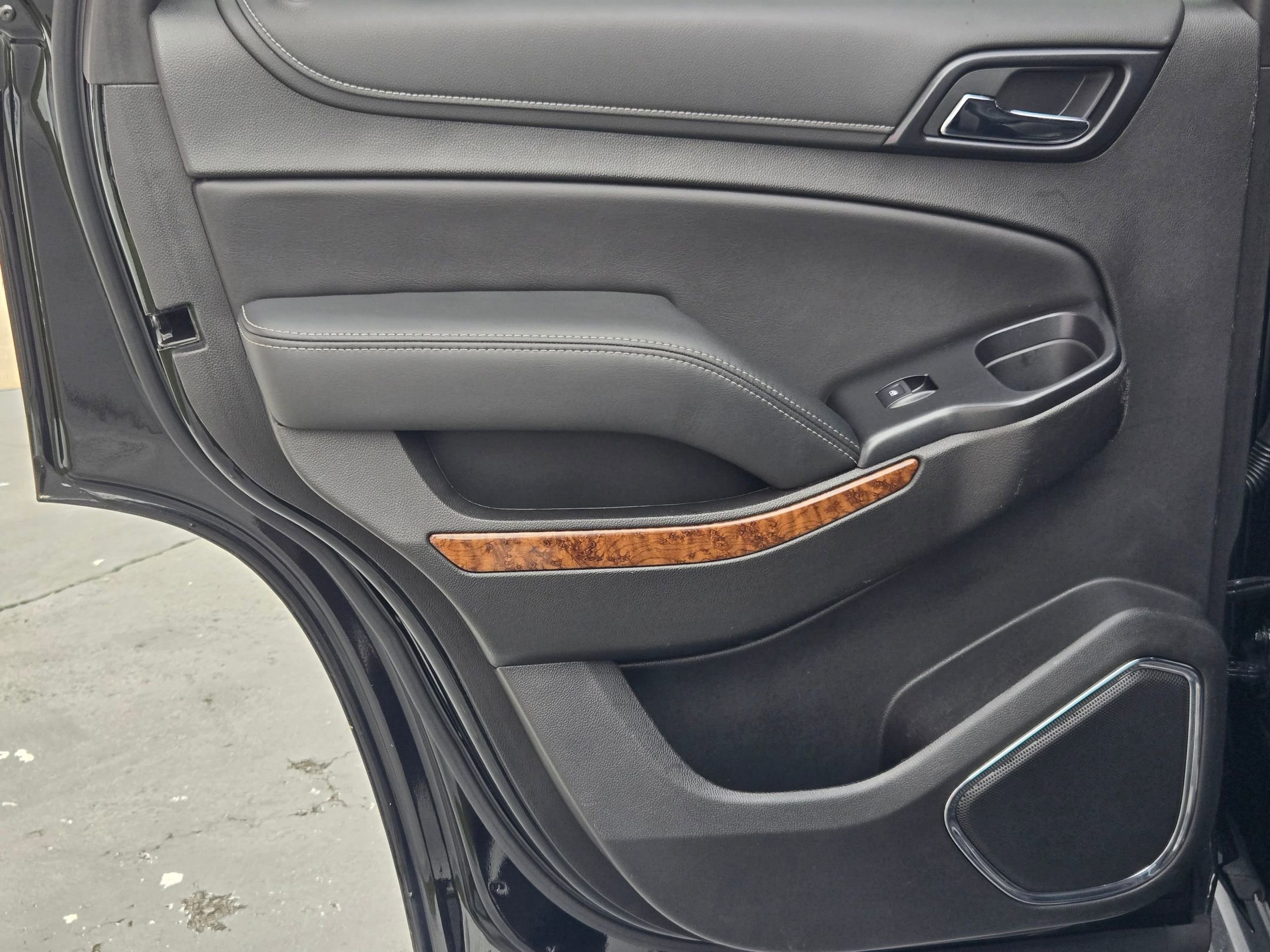 Used 2019 Black Chevrolet Premier image 34