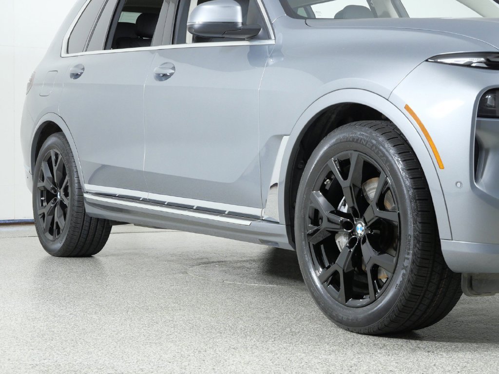 Certified Used 2025 Skyscraper Grey Metallic BMW xDrive40i image 8
