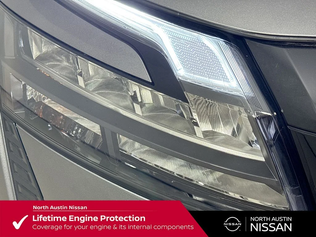 New 2026 Gray Nissan Platinum image 40