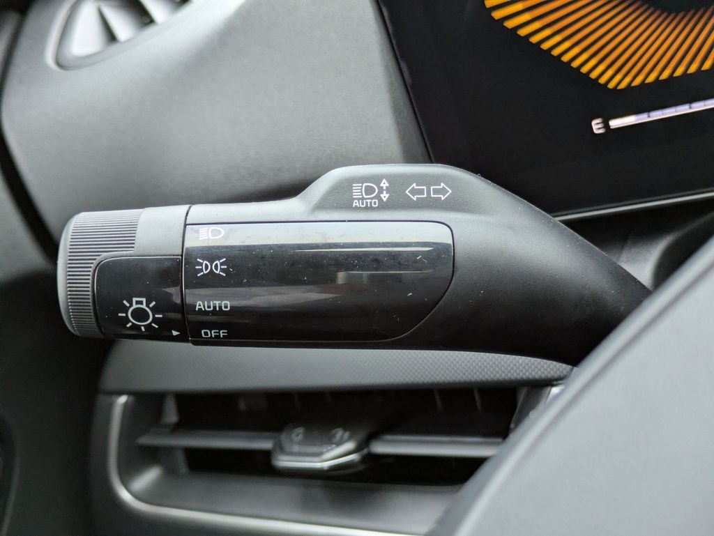 New 2025 Steel Gray Kia LXS image 24