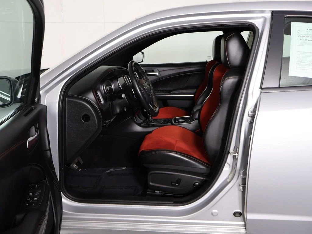 Used 2023 Silver Dodge R/T Scat Pack Widebody image 27