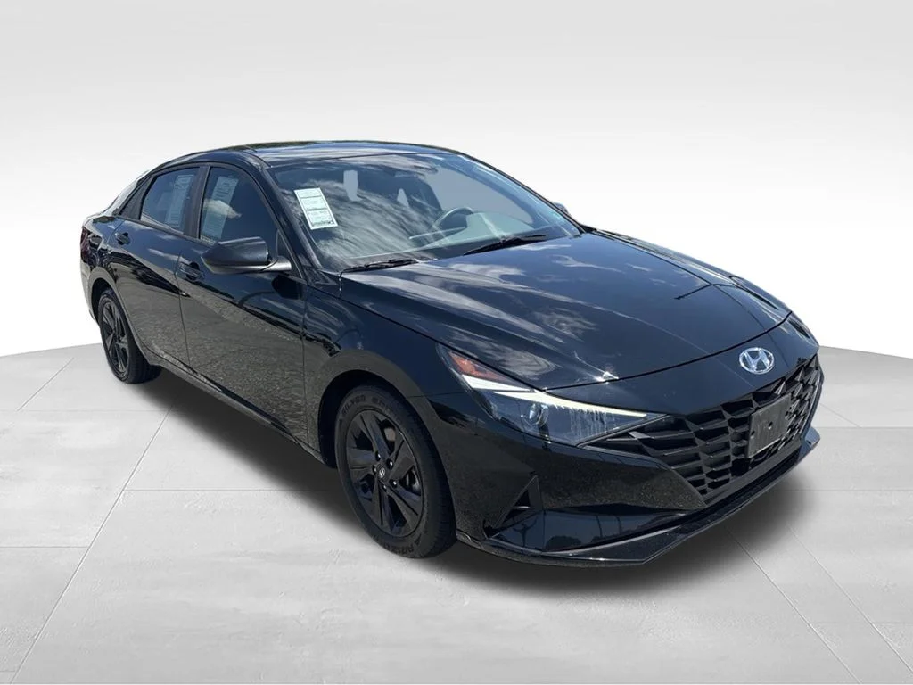 Used 2023 Black Hyundai SEL image 8