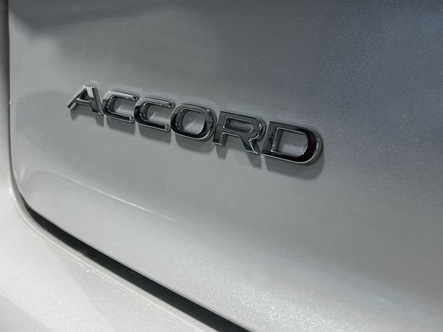 New 2026 Platinum White Pearl Honda SE image 6