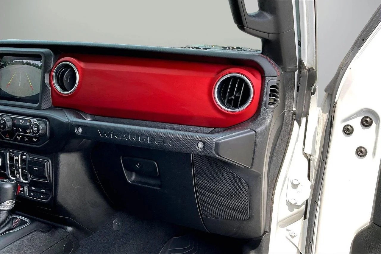 Certified Used 2018 White Jeep Rubicon image 20