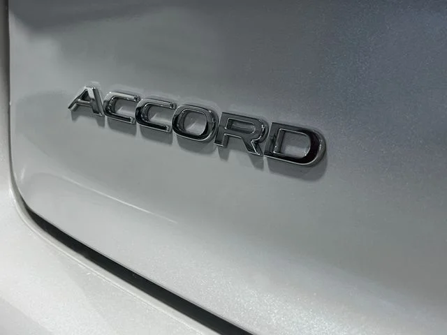 New 2026 White Honda SE image 6