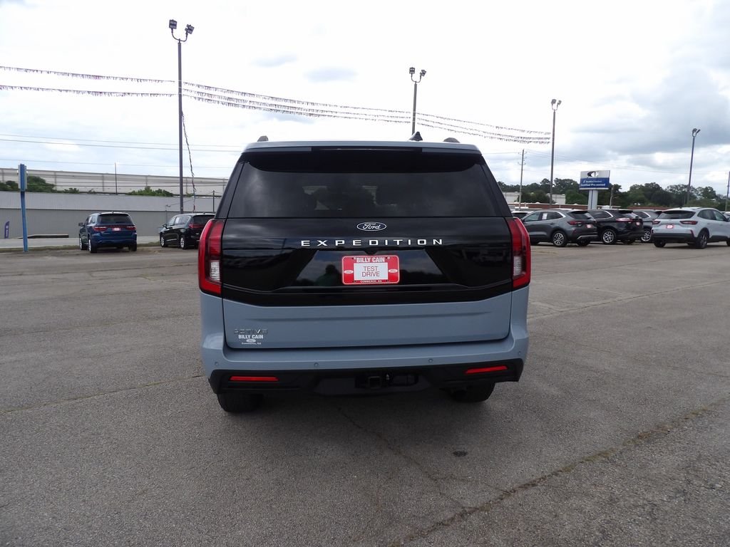 Used 2025 Gray Metallic Ford Active image 7