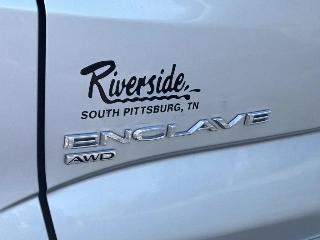 Used 2022 Includes Pitch Dark Night lower exterior accent color.) Buick Premium image 10