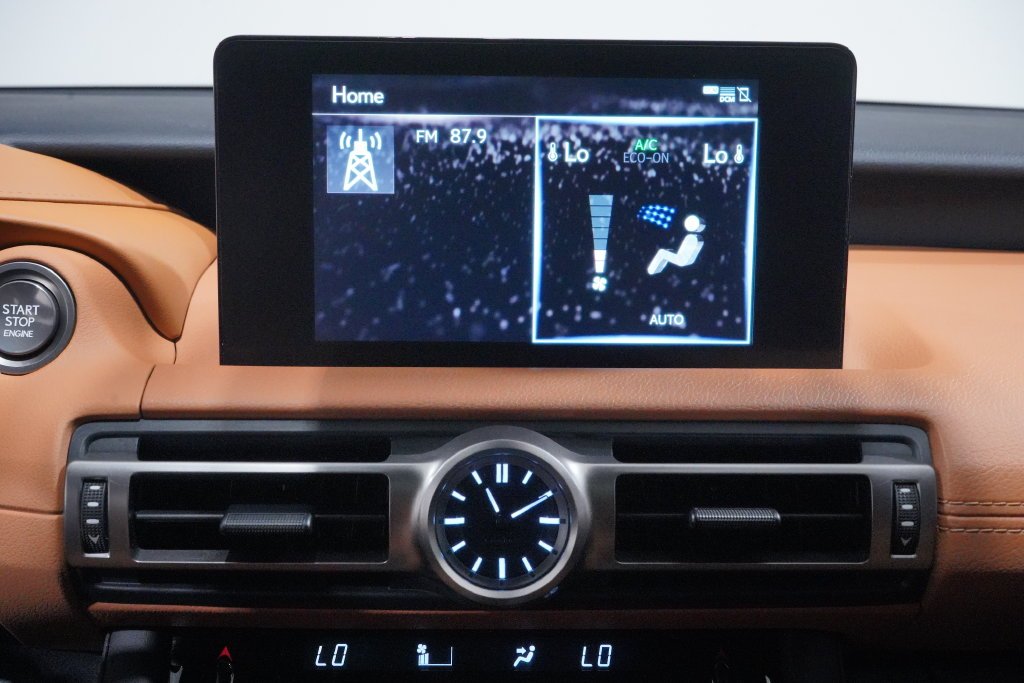 Used 2022 White Pearl Lexus 300 image 22