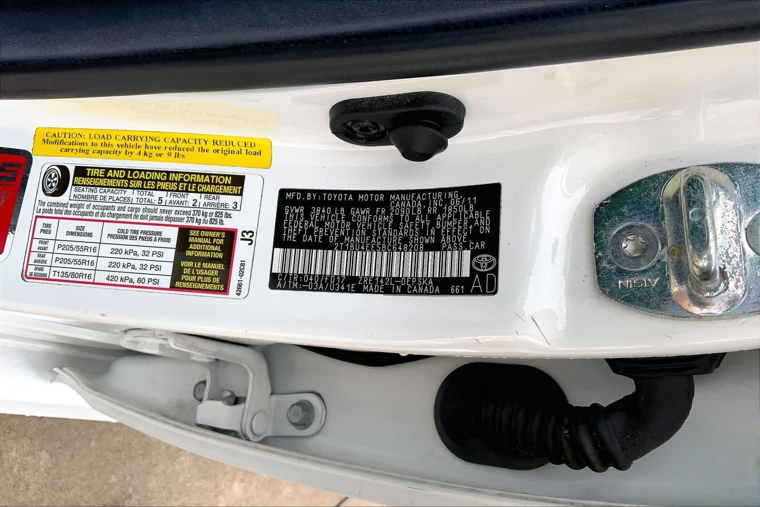 Used 2011 Super White Toyota S image 34