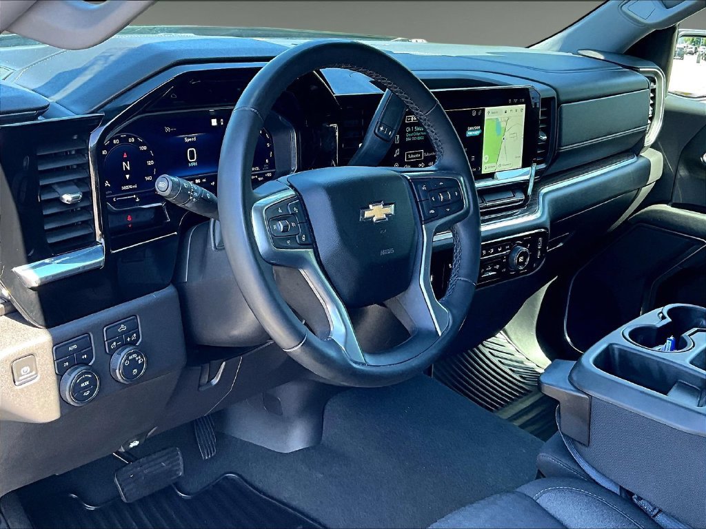 Used 2023 Gray Chevrolet LT image 8