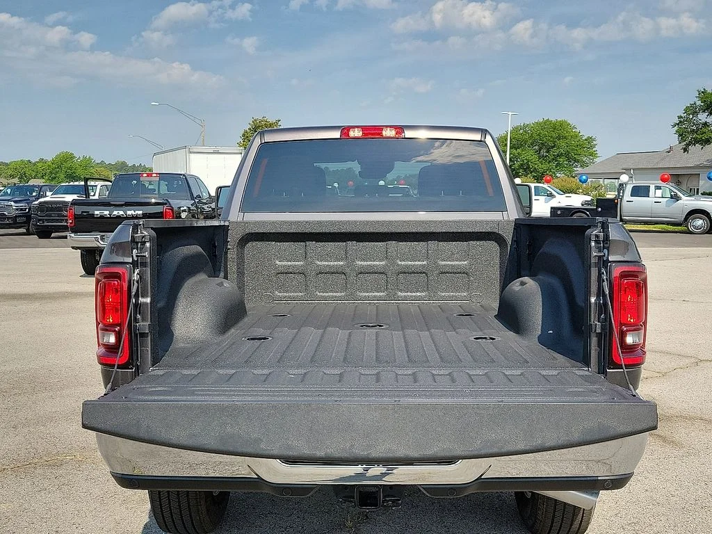 2025 RAM 2500 Big Horn - Photo 8