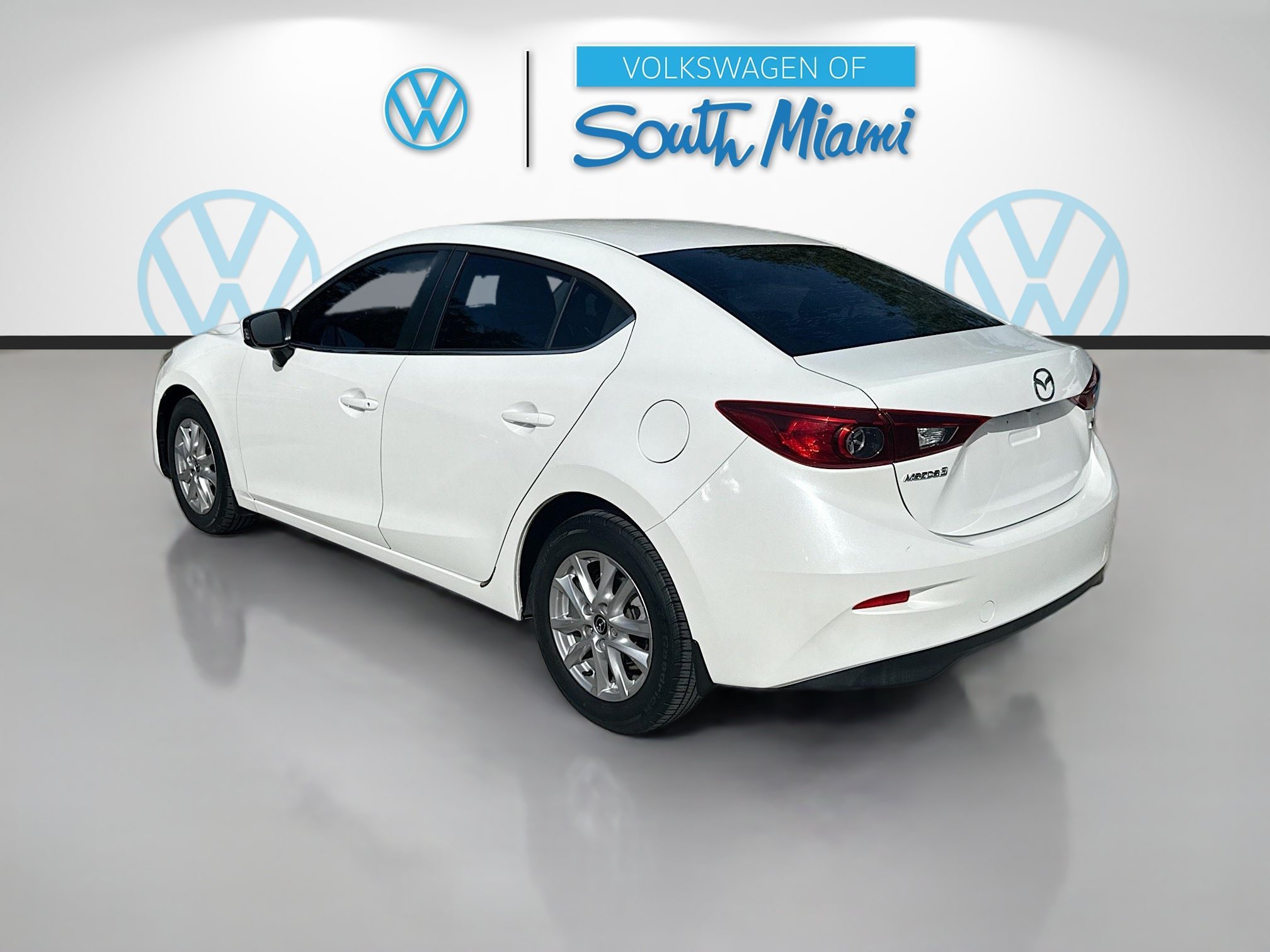 Used 2016 Snowflake White Pearl Mica Mazda i Sport image 5