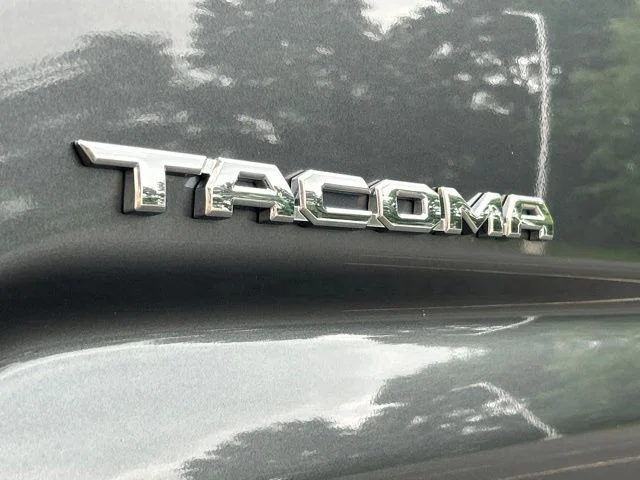 Used 2019 Gray Toyota SR5 image 14