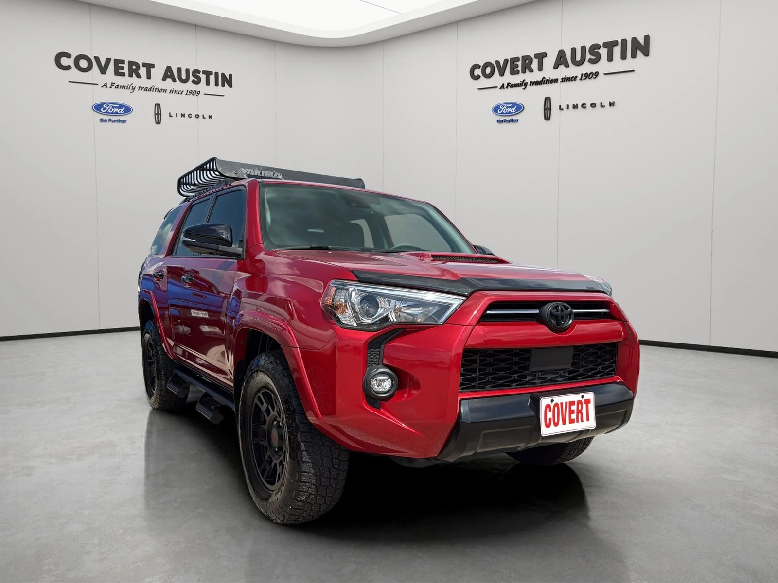 Used 2021 Red Toyota Venture image 7
