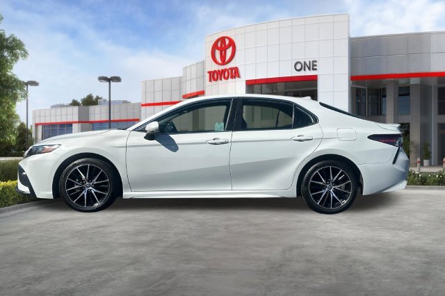 Used 2024 White Toyota SE image 9