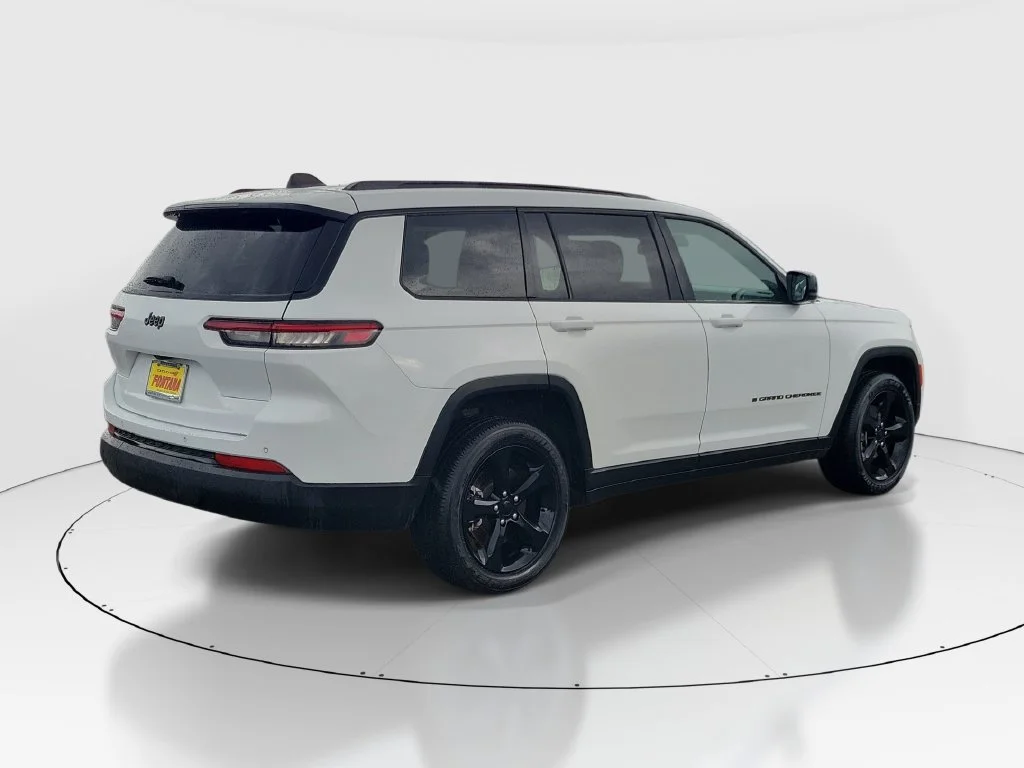 Certified Used 2023 White Jeep Altitude image 6