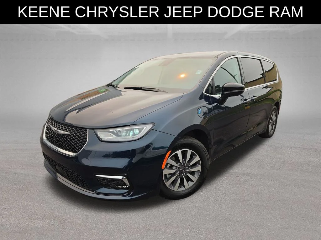 Used 2024 Blue Chrysler Select image 1