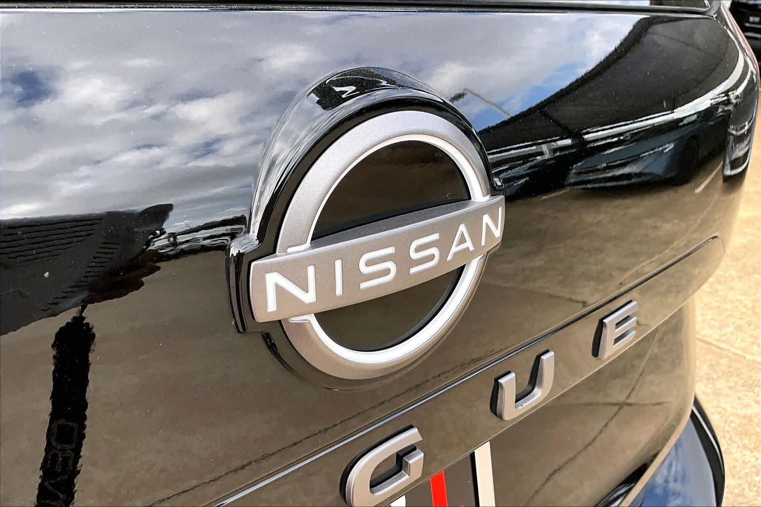 Used 2025 Super Black Nissan S image 28